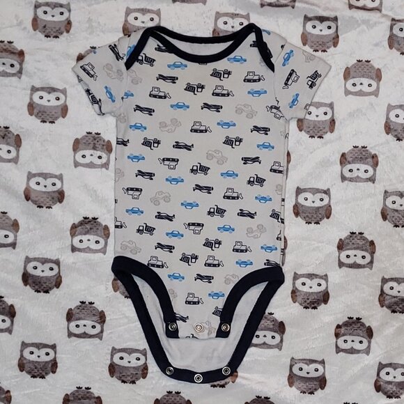 ❄️ 0-3m | Short Sleeved Bodysuit/Onesie - Picture 1 of 3